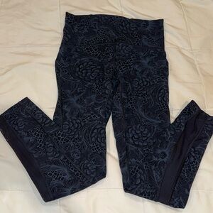Lululemon Blue/Black Patterned Leggings